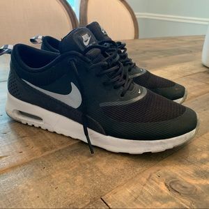 NIKE- Air Max Thea